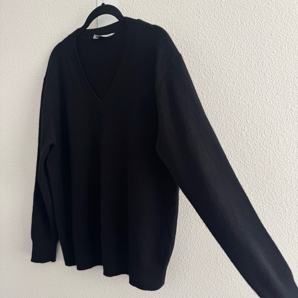 Everlane The Cashmere V-Neck Sweater Black Pullover Minimal Slim Fit Fall Winter - Picture 6 of 12